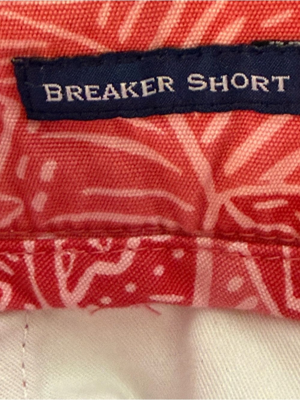 Vineyard Vines 7 “ Breaker Shorts - Picture 8 of 8